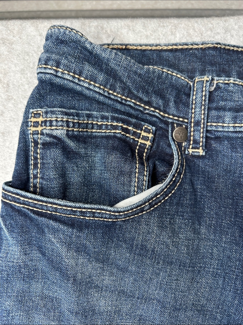 Wrangler Men’s Dark Blue Bootcut Jeans - Picture 4 of 12
